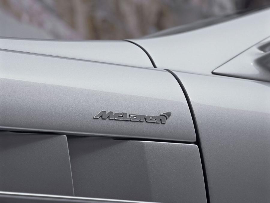  Mercedes-Benz SLR McLaren 2004 года  (фото 158 из 175)